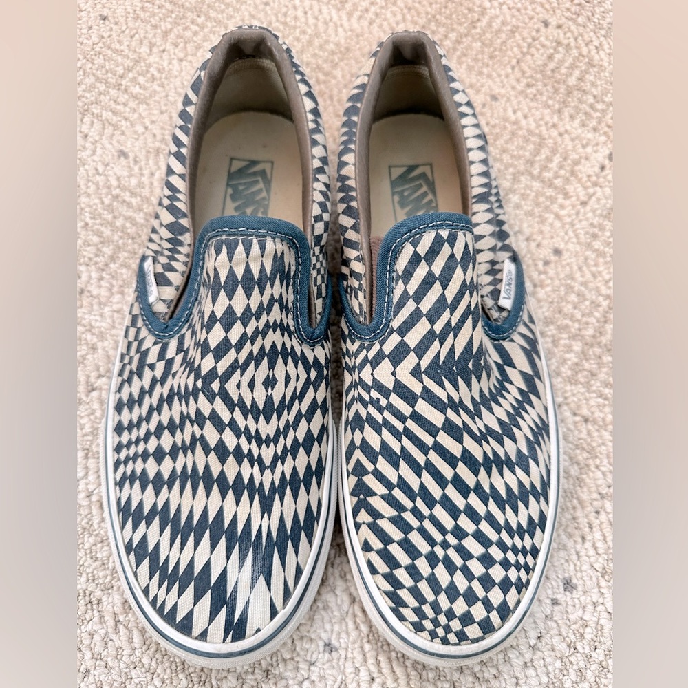 Vintage EUC Vans Collector’s; Geometric Pattern Sneaker Slip-ons 7.5-8 (WMNS)